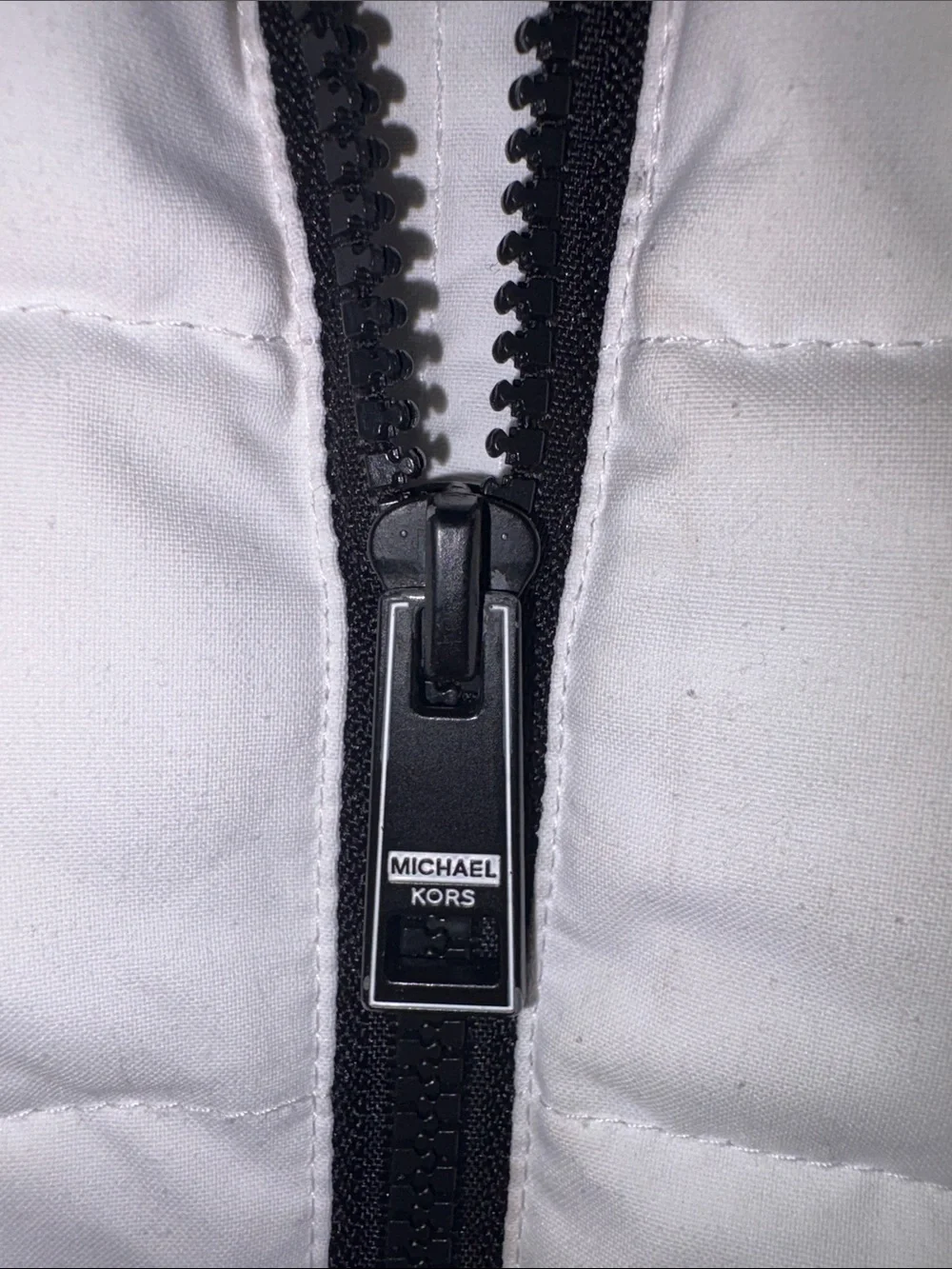 Michael Kors White Quilted Puffer Vest with Faux-Fur Trim and Logo Waistband